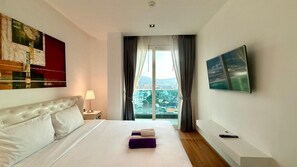 Fer et planche à repasser, accès Internet, draps fournis