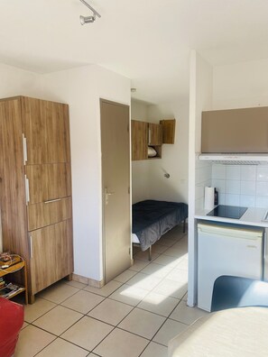 Room - New apartment (Lamalou-les-Bains)