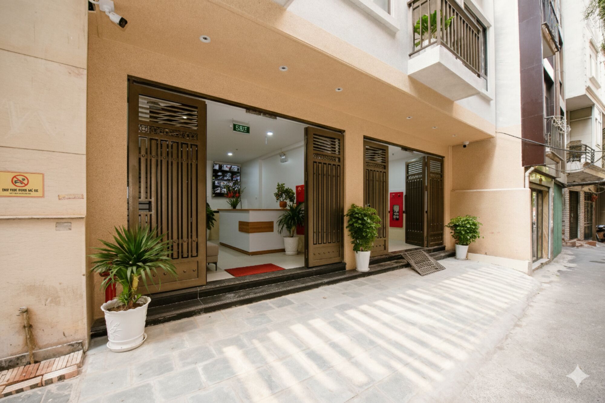 Mặt tiền nơi lưu trú