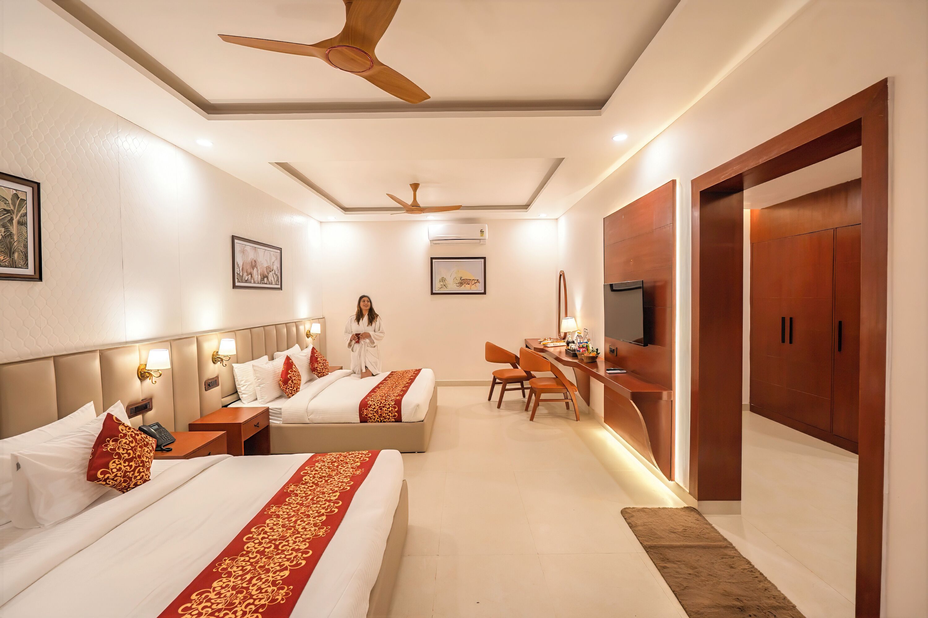 Family Studio Suite, Garden View | Desk, laptop workspace, free WiFi