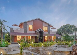 Front of property - The Corbett Sapphire (Kaladhungi)
