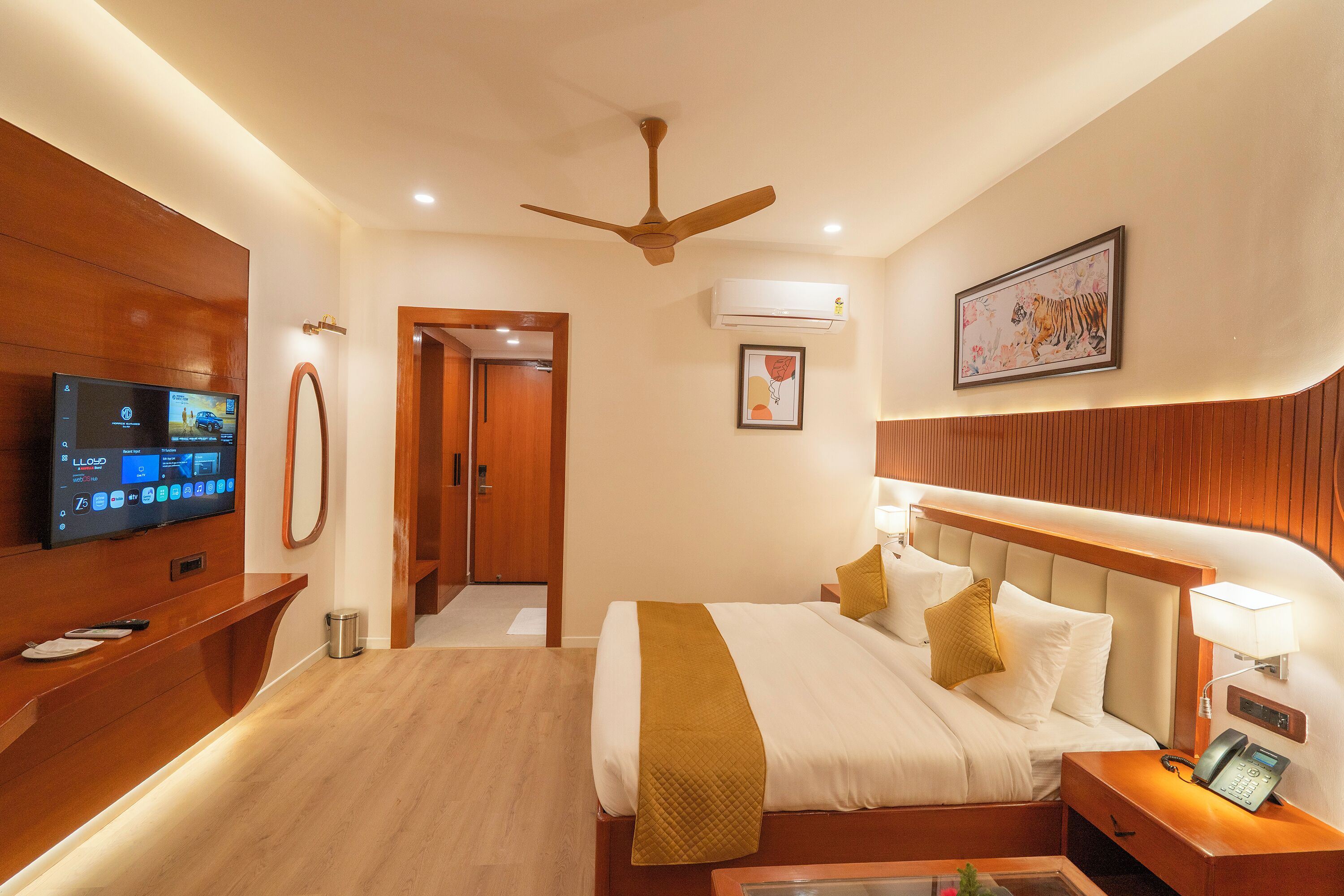 Executive Double Room, Garden View | Desk, laptop workspace, free WiFi