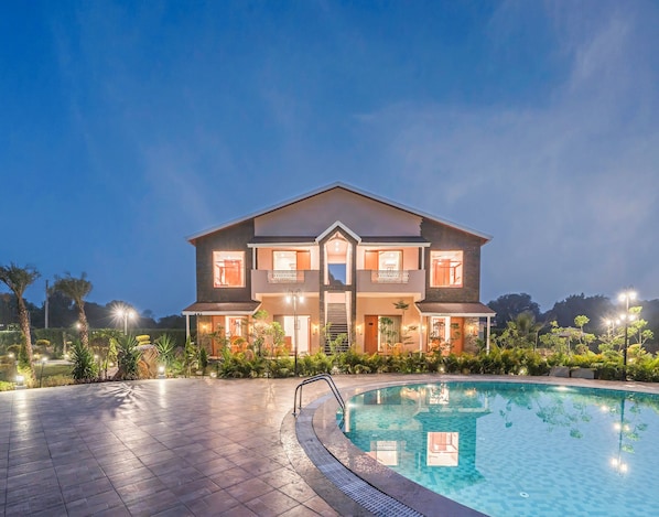 Front of property - The Corbett Sapphire (Kaladhungi)