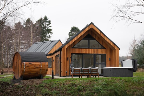 المنشأة من الخارج