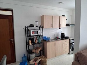 ดีลักซ์อพาร์ทเมนท์, ระเบียง, วิวเมือง | ครัวส่วนตัว | ตู้เย็น, ไมโครเวฟ, เครื่องครัว/จาน/ช้อนส้อม