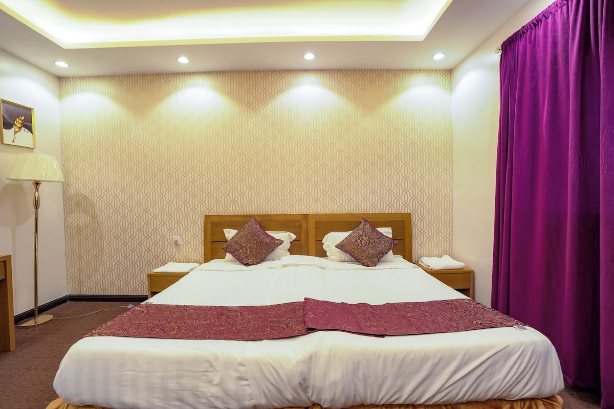 Tallelokero huoneessa, ilmainen Wi-Fi