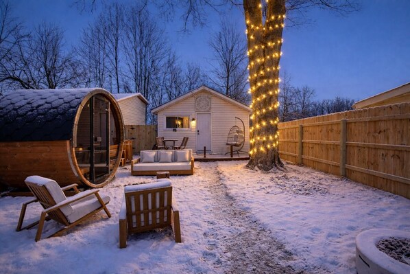 Terrace/patio - Geneva-on-the-Lake Luxury Spa Retreat • Sauna & Cold Plunge Escape (Geneva)