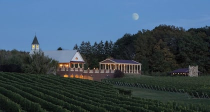 Geneva-on-the-Lake Luxury Spa Retreat • Sauna & Cold Plunge Escape