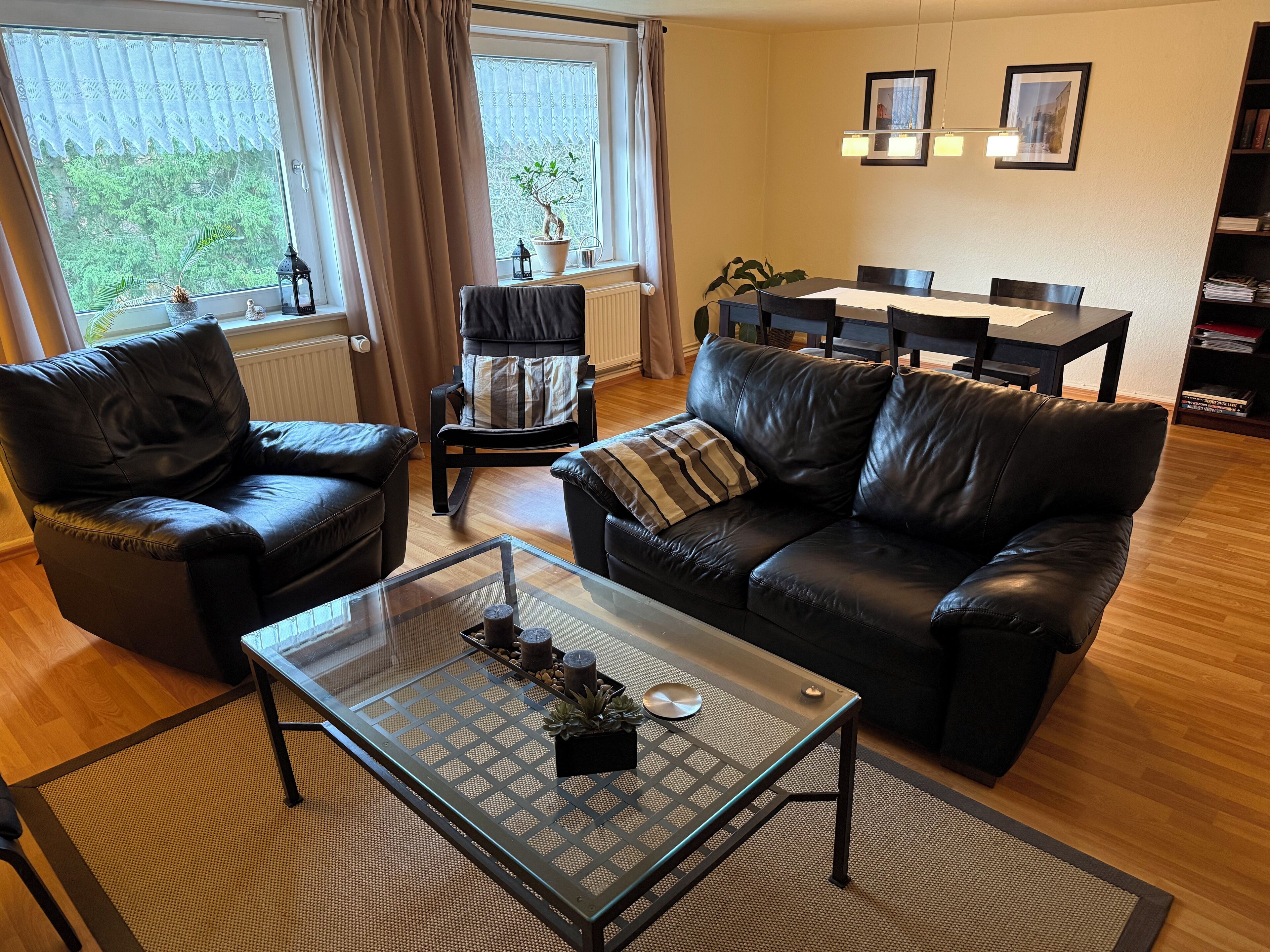 TV, livros, aparelho de som