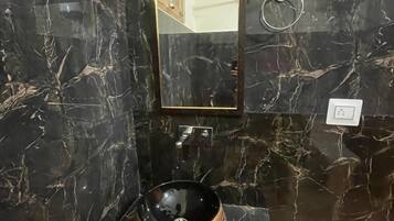 Luxury-Zimmer, Bergblick | Badezimmer