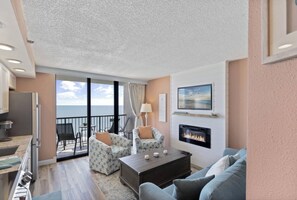 Smart TV, fireplace - Beach Colony Oceanfront w/ Indoor & Outdoor Pools (Myrtle Beach)