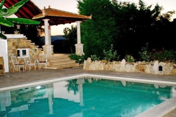 季節限定屋外プール