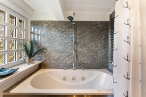 Hair dryer, towels - Vacation home "Hüs Swarte Wall" (Kampen (Sylt))