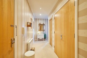 House - Host Stay The Shipshape (Seahouses)
