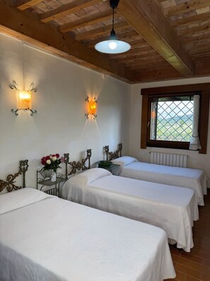 Iron/ironing board, WiFi, bed sheets - Petrarca Apartment - Podere Novo (Bibbona)