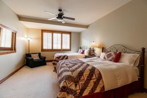 Condo, 5 quartos | 5 quartos