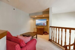 Condo, 5 quartos | Parte interna