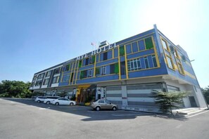 Front of property - Mye Hotel (Muar)