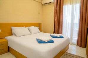 In-room safe, blackout drapes - Vintro Inn - Nozha Aqua Park (Ras Sudr)