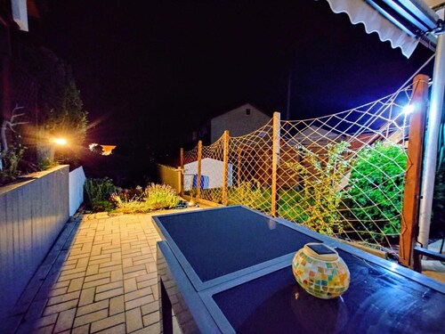 Wohnung liana mit blick zur burg