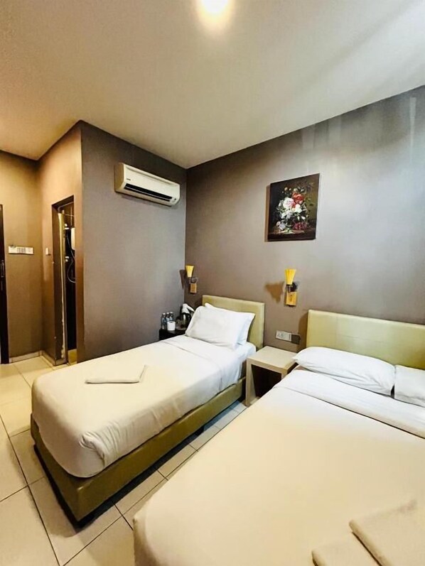 Iron/ironing board, free WiFi