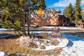 Property grounds - NEW split-level 3 bedroom in Fraser with private deck (Fraser)