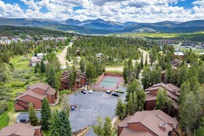 Sports court - NEW split-level 3 bedroom in Fraser with private deck (Fraser)