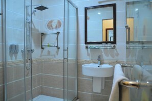 Selipar, tisu tandas 