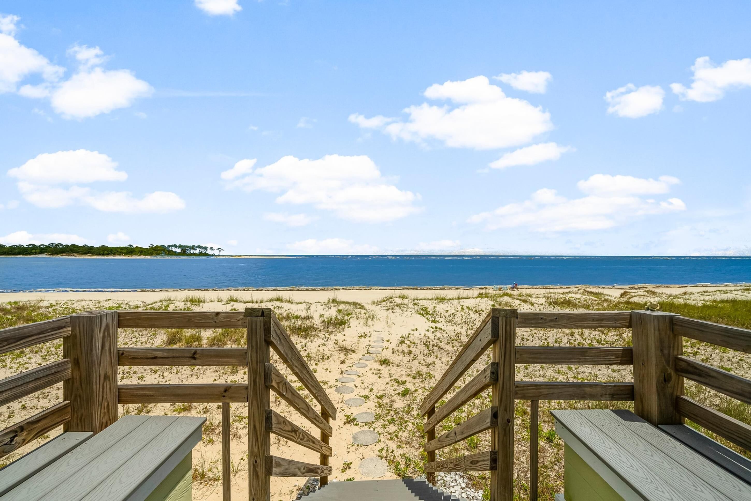 Beach nearby, white sand, fishing