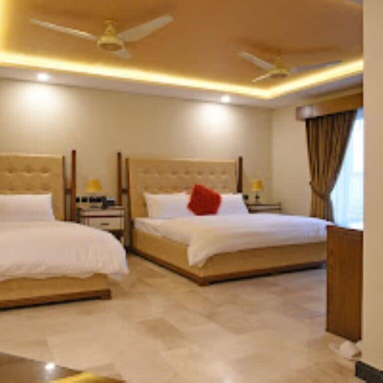 Deluxe Double Room, Mountain View | Soundproofing, iron/ironing board, free WiFi