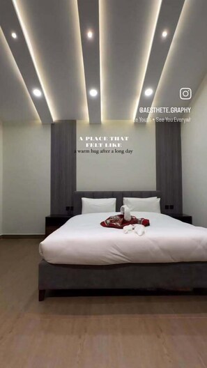 Deluxe Double Room, Mountain View | Soundproofing, iron/ironing board, free WiFi