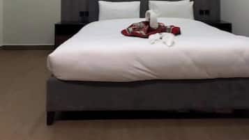 Deluxe Double Room, Mountain View | Soundproofing, iron/ironing board, free WiFi