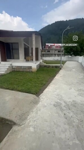 Exterior - Seven Peaks Resort (Naran)