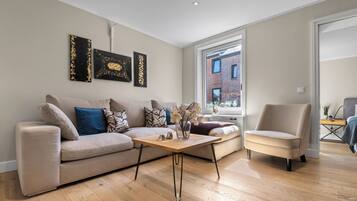 Fernseher, Stereoanlage