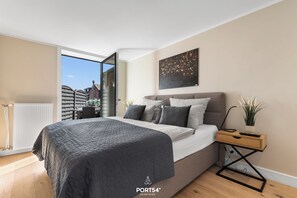 Ferros/tábuas de passar roupa, berço de viagem, Wi-Fi de cortesia