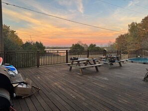 Outdoor dining - Stunning and private lake front sunrise and sunset views! (Nevada)