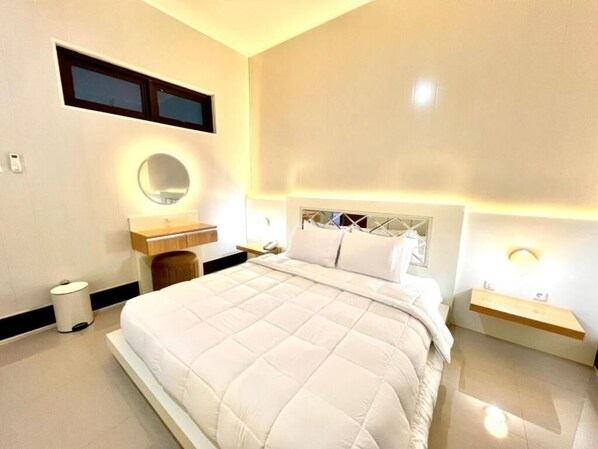 Suite | Coffres-forts dans les chambres, bureau