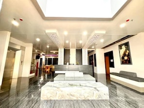 Lobby - The Grand Hotel Ciamis (Ciamis)