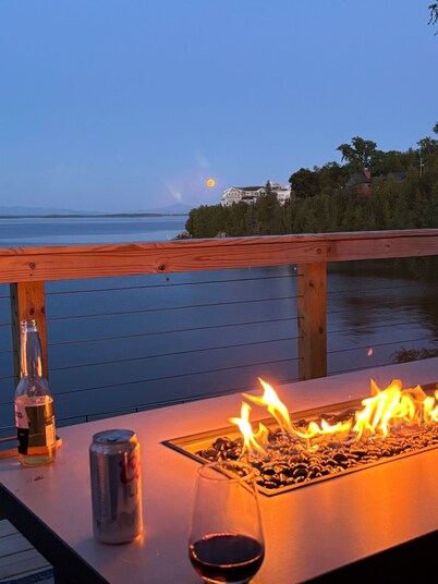 Lake Front Home on beautiful Lake Champlain; Sleeps 20 & great for families
