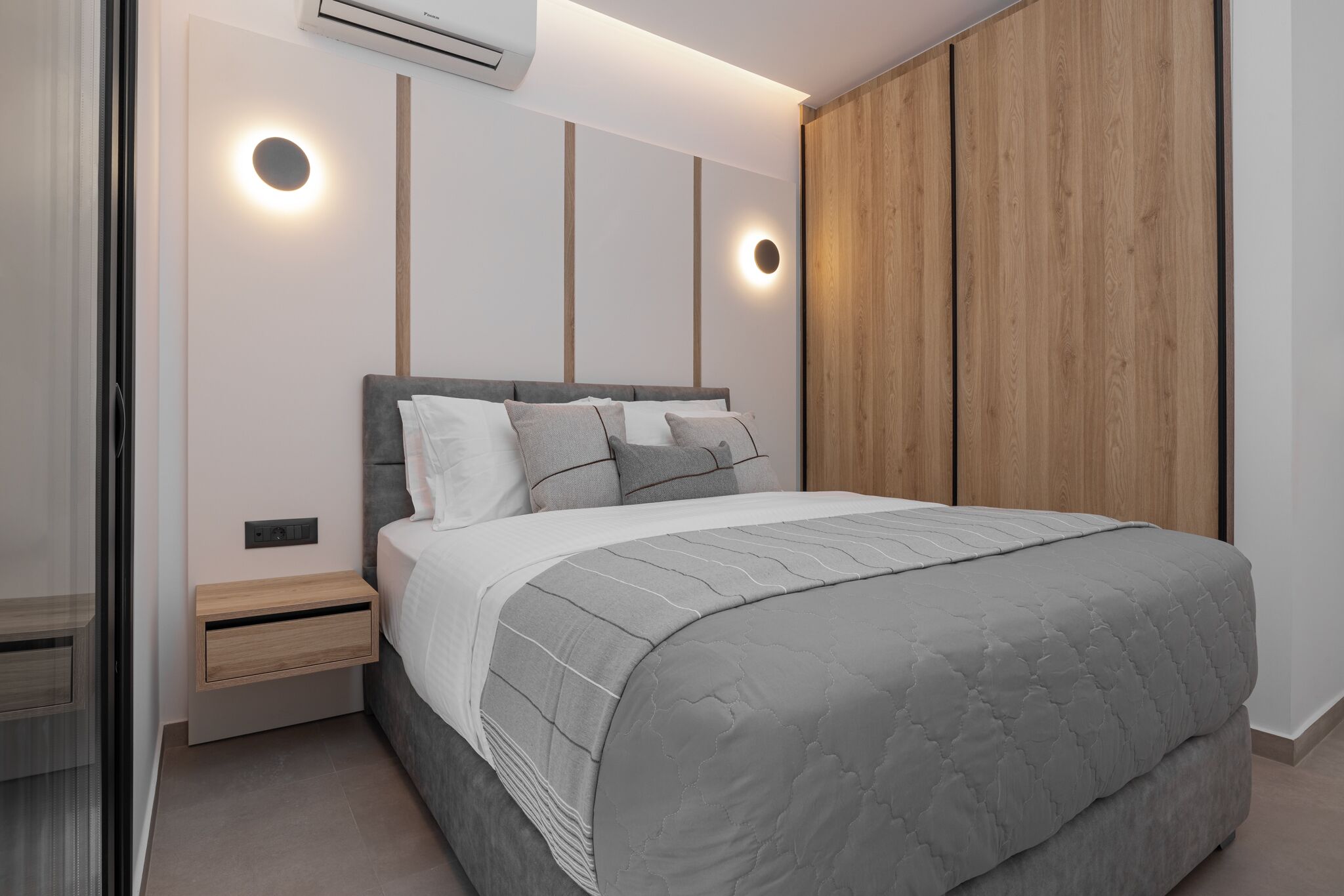 Villa de lujo, 4 habitaciones, alberca privada, vista a la alberca | Caja de seguridad en la habitación y cortinas blackout 