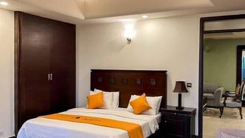 Dobbeltrom – deluxe, fjellutsikt | Lydisolert, strykejern/-brett og wi-fi (inkludert)