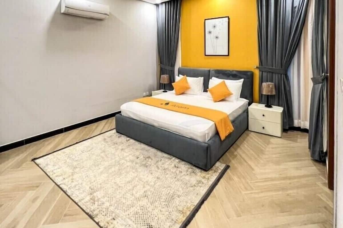 Habitación doble Deluxe, vista a la montaña | Insonorización, tabla de planchar con plancha y wifi gratis