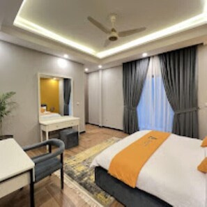 Habitación doble Deluxe, vista a la montaña | Insonorización, tabla de planchar con plancha y wifi gratis 