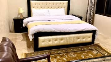 Sistema de insonorización, tabla de planchar con plancha y wifi gratis