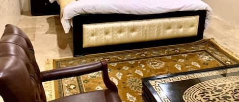 Deluxe Double Room, Mountain View | Soundproofing, iron/ironing board, free WiFi