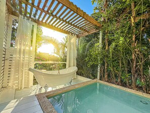 Outdoor spa tub - Private Pool Suite with outdoor tub in Rincon (Rincón)