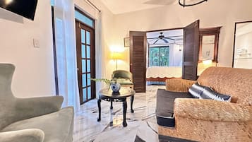 1 habitación, wifi y ropa de cama