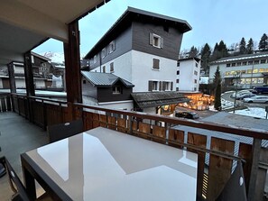 Outdoor dining - Keranguen – Flat 5 in the heart of La Clusaz, close to the slopes and shops (La Clusaz)
