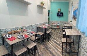 Free daily local cuisine breakfast
