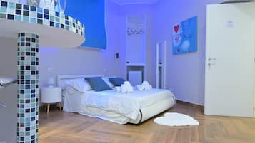 Luksushuone, yksityinen uima-allas | Tallelokero huoneessa, pimennysverhot, äänieristys, ilmainen Wi-Fi